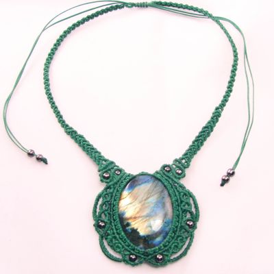 Green macrame Necklace "Bermuda's mystery" with Labradorite 