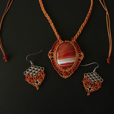 Fire Macrame Set (necklace + earrings) "Dawn on Jupiter" with Jasper cabochon and carnelian beads